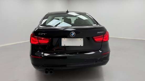 BMW-320i-2016