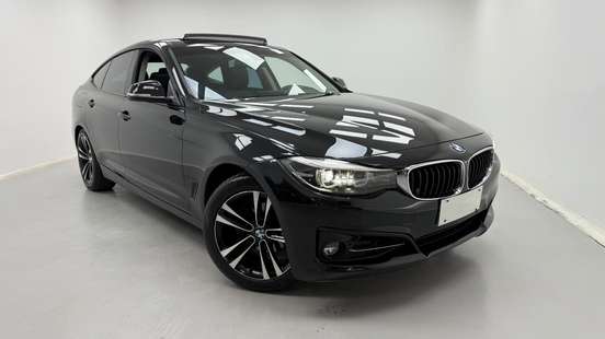 BMW-320i-2016
