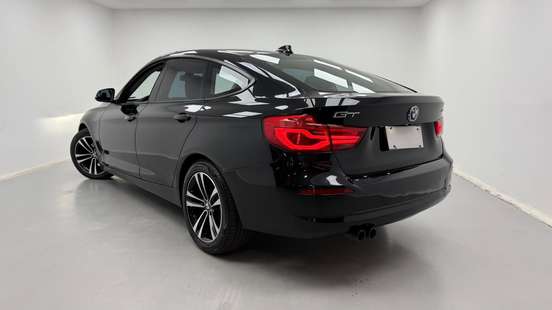 BMW-320i-2016