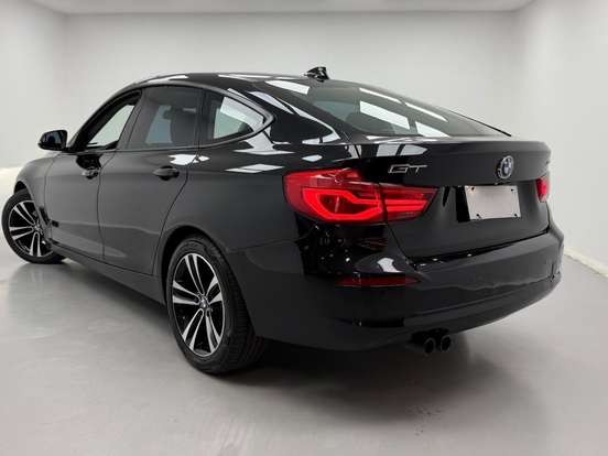 BMW-320i-2.0 GT SPORT 16V TURBO GASOLINA 4P AUTOMÁTICO BMW-320i-2016