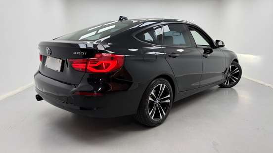 BMW-320i-2016