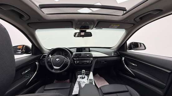 BMW-320i-2016