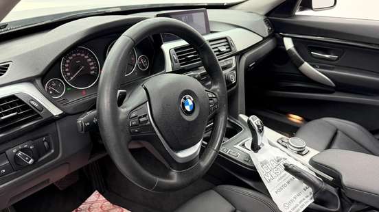 BMW-320i-2016