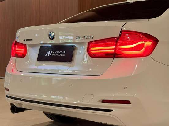 BMW-320i-2.0 SPORT 16V TURBO ACTIVE FLEX 4P AUTOMÁTICO BMW-320i-2017