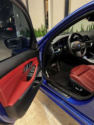 BMW-330e-2022