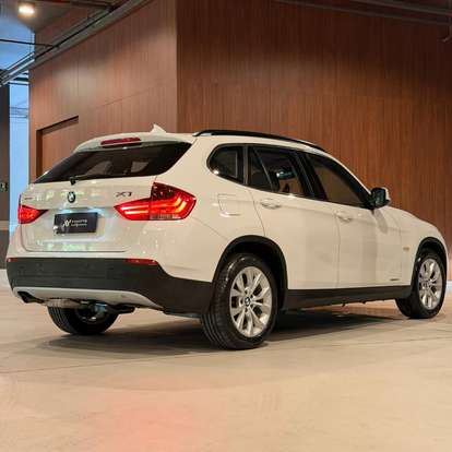BMW-X1-2.0 16V GASOLINA SDRIVE18I 4P AUTOMÁTICO BMW-X1-2011
