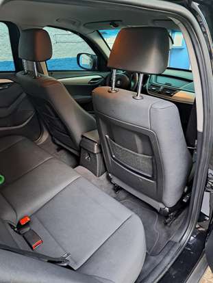 BMW-X1-2011