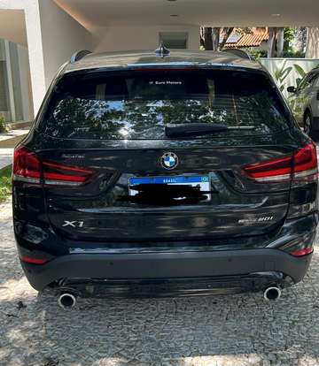 BMW-X1-2021