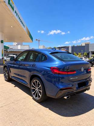 BMW-X4-2021