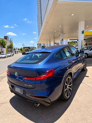 BMW-X4-2021