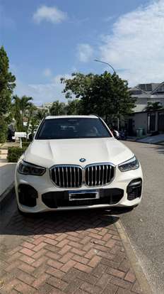 BMW-X5-2021