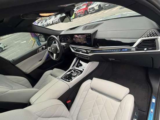 BMW-X6-3.0 TWINPOWER GASOLINA XDRIVE40I M SPORT AUTOMÁTICO BMW-X6-2024