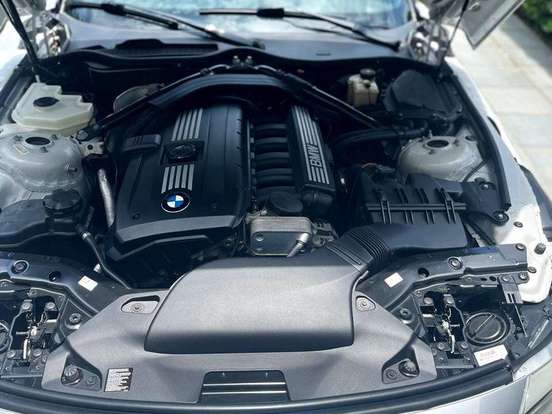 BMW-Z4-2.5 I6 GASOLINA SDRIVE23I AUTOMÁTICO BMW-Z4-2010