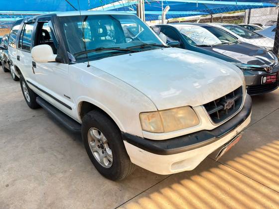 CHEVROLET BLAZER 2.2 MPFI DLX 4X2 8V GASOLINA 4P MANUAL