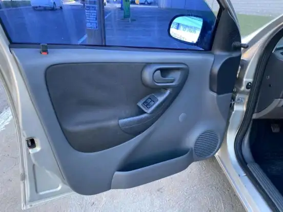 CHEVROLET-CORSA-2005