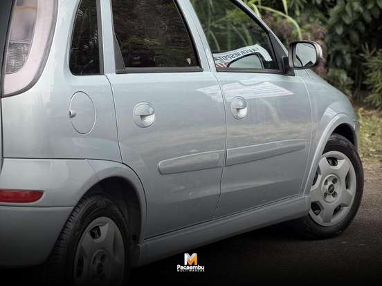 CHEVROLET-CORSA-2011