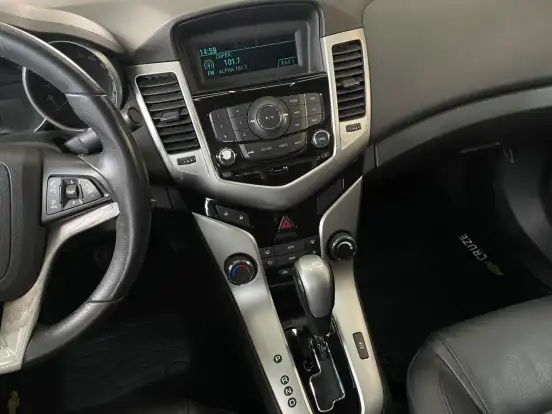 CHEVROLET-CRUZE-2015