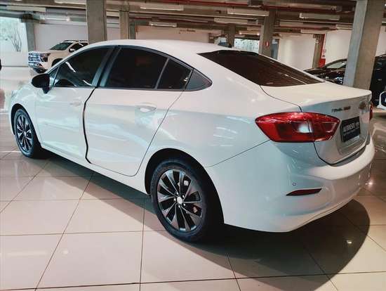 CHEVROLET-CRUZE-2017