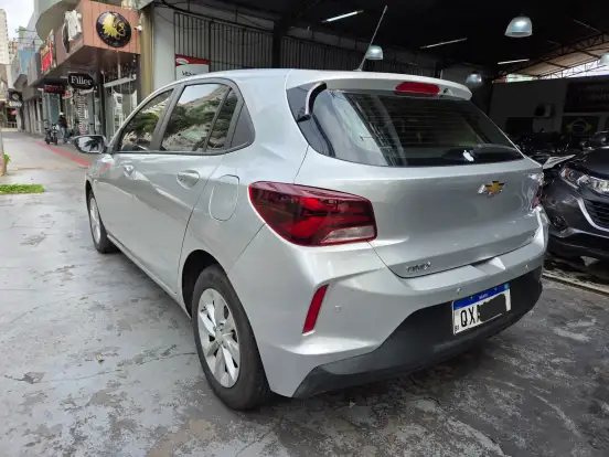CHEVROLET-ONIX-2019