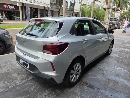 CHEVROLET-ONIX-2019