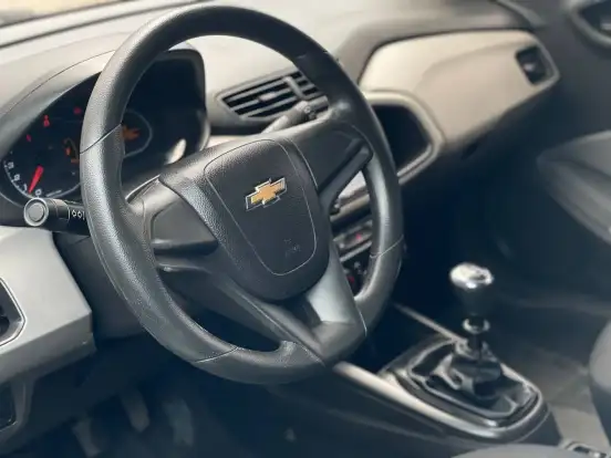 CHEVROLET-ONIX-2018