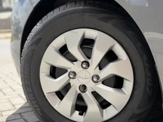CHEVROLET-ONIX-1.0 MPFI JOY 8V FLEX 4P MANUAL CHEVROLET-ONIX-2019
