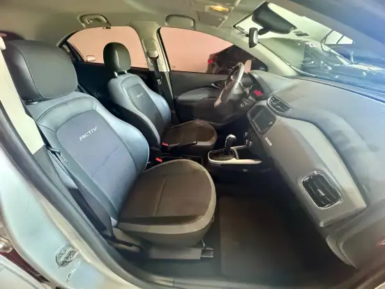 CHEVROLET-ONIX-2018