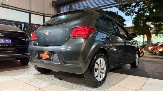 CHEVROLET-ONIX-2017