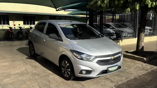 CHEVROLET-ONIX-2015