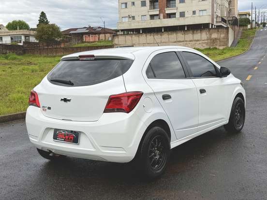 CHEVROLET-ONIX-2020