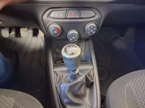 CHEVROLET-ONIX-2017