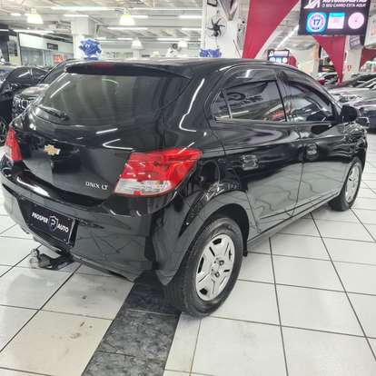 CHEVROLET-ONIX-2016