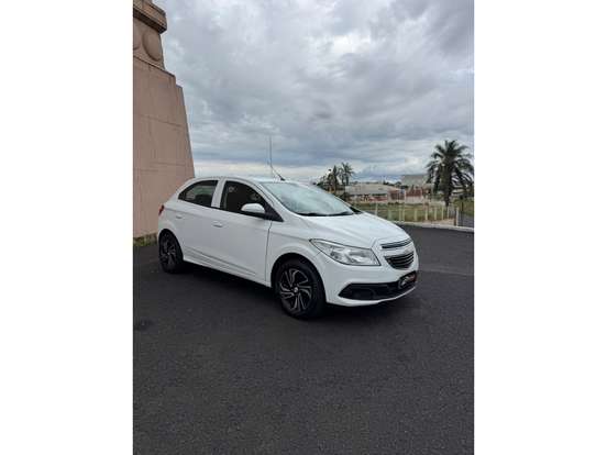 CHEVROLET-ONIX-2013