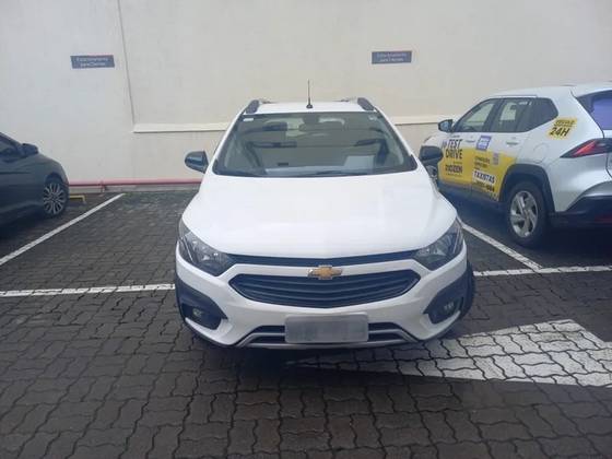 CHEVROLET ONIX 1.4 MPFI ACTIV 8V FLEX 4P AUTOMÁTICO