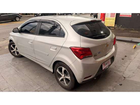 CHEVROLET-ONIX-2018