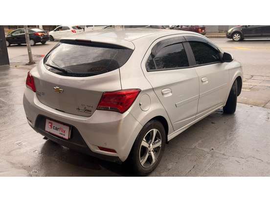 CHEVROLET-ONIX-2018