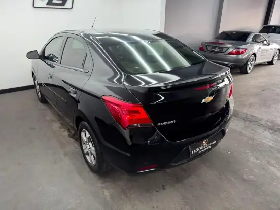 CHEVROLET-PRISMA-2017