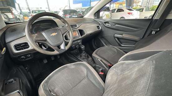 CHEVROLET-PRISMA-2013