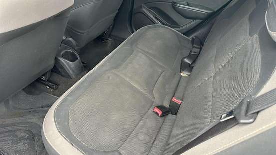 CHEVROLET-PRISMA-2013