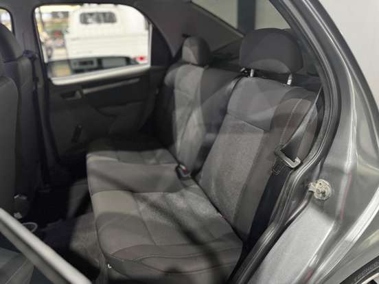 CHEVROLET-PRISMA-2012