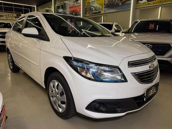 CHEVROLET-PRISMA-2014