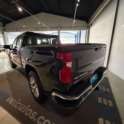 CHEVROLET-SILVERADO-2022