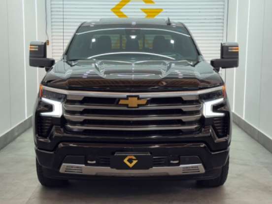 CHEVROLET-SILVERADO-5.3 V8 GASOLINA 1500 HIGH COUNTRY 4X4 AUTOMÁTICO CHEVROLET-SILVERADO-2023