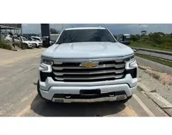 CHEVROLET SILVERADO 5.3 V8 GASOLINA 1500 HIGH COUNTRY 4X4 AUTOMÁTICO CHEVROLET SILVERADO 5.3 V8 GASOLINA 1500 HIGH COUNTRY 4X4 AUTOMÁTICO