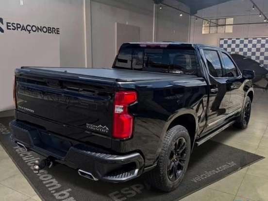 CHEVROLET-SILVERADO-5.3 V8 GASOLINA 1500 HIGH COUNTRY 4X4 AUTOMÁTICO CHEVROLET-SILVERADO-2023