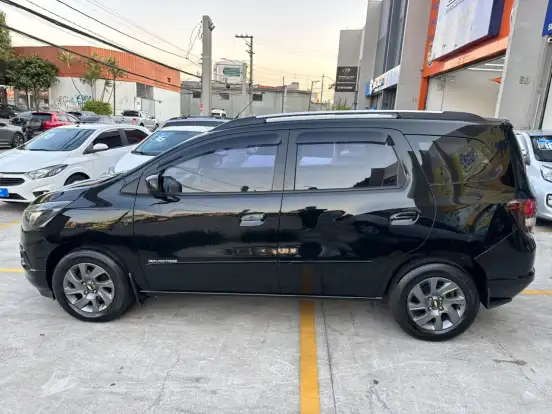 CHEVROLET-SPIN-2016