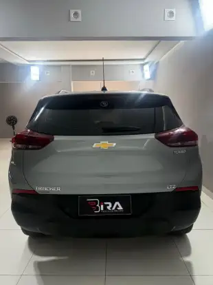 CHEVROLET-TRACKER-2024