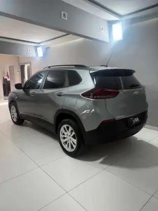 CHEVROLET-TRACKER-2024