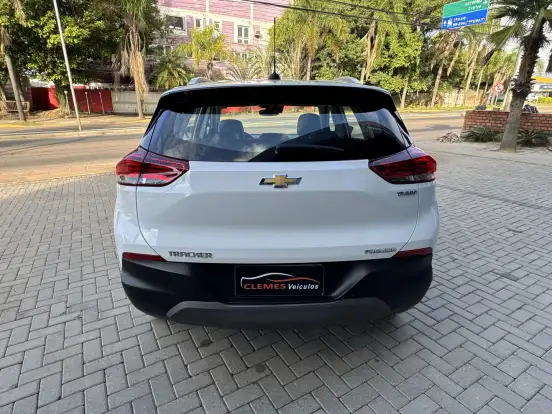 CHEVROLET-TRACKER-2023