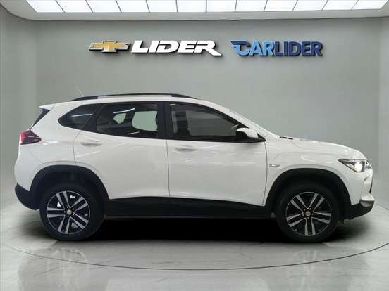 CHEVROLET-TRACKER-2023
